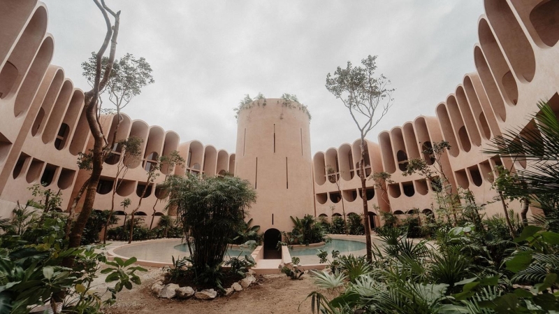 Новое чудо света в Мексике: как комплекс Babel в Тулуме превращает вырубку в рай и переписывает правила архитектуры