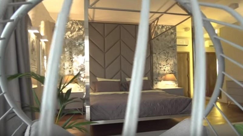 Два характера — один дом: как устроен в Подмосковье загородный особняк Стаса Костюшкина