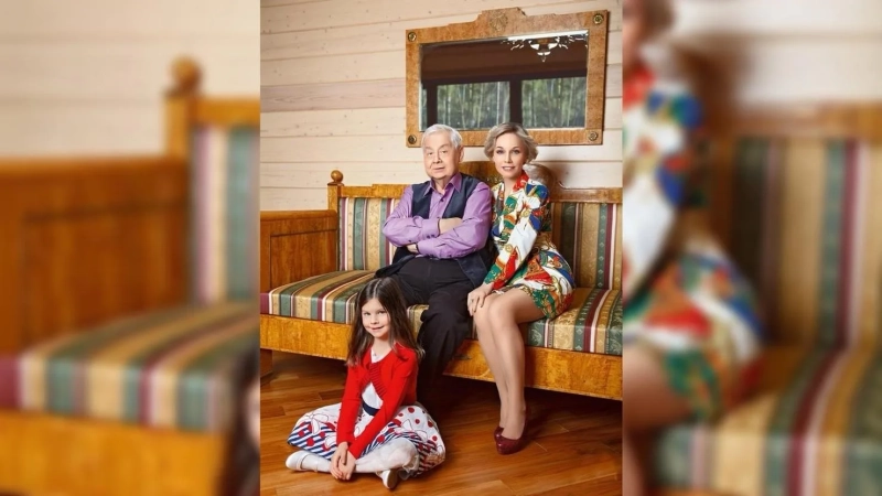 Где жил легенда советского и российского кино Олег Табаков в Москве