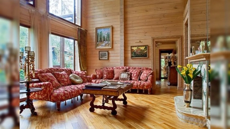 Где жил легенда советского и российского кино Олег Табаков в Москве