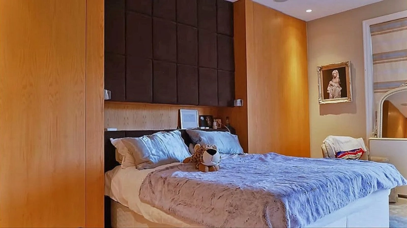 Где живёт Мариника Смирнова, или как Мисс Россия обосновалась в историческом доме в центре Лондона