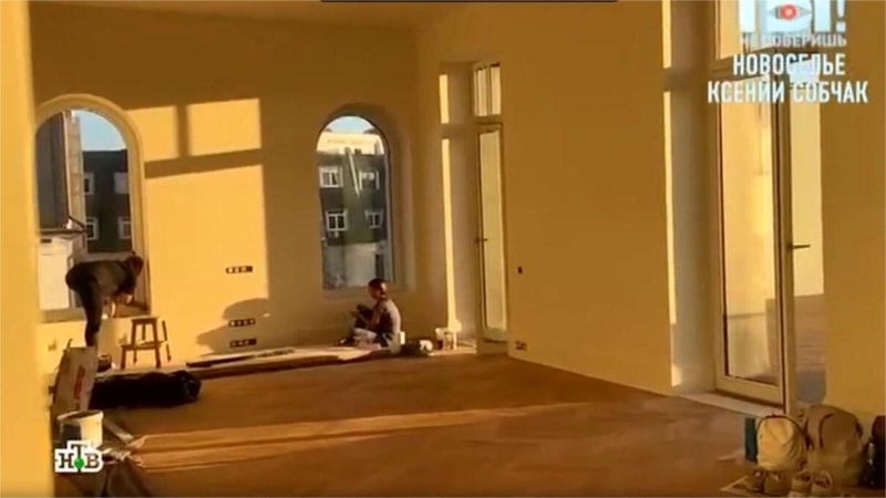 Ксения Собчак впервые показала свою квартиру за 1,2 млрд рублей с видом на Кремль