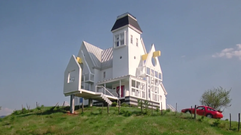 Мама того самого Кевина из «Один дома» Кэтрин О’Хара и дома, которые навсегда остались в истории кино