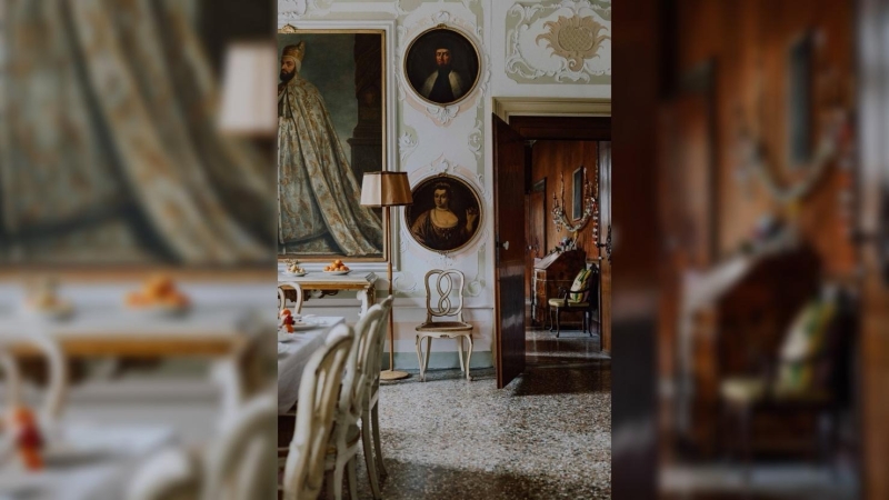 Новогодний дом в Венеции кулинарного обозревателя и дизайнера столовых приборов Скай МакЭлпайн