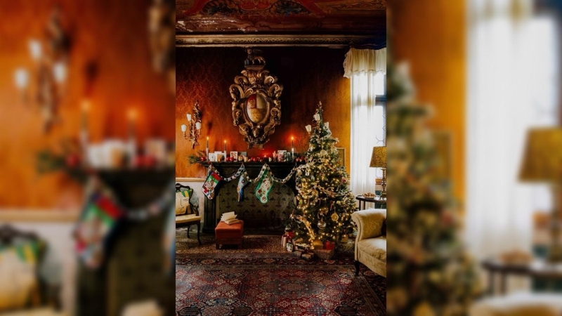Новогодний дом в Венеции кулинарного обозревателя и дизайнера столовых приборов Скай МакЭлпайн