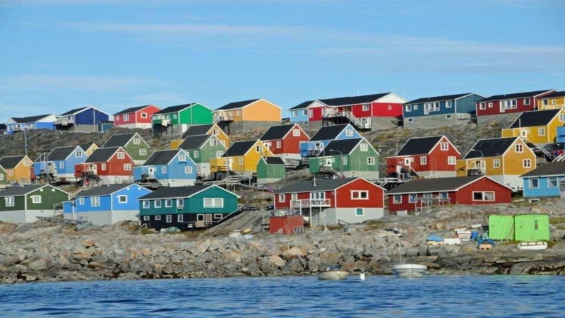Переезд в Гренландию: почему мир внезапно заинтересовался самым холодным островом планеты