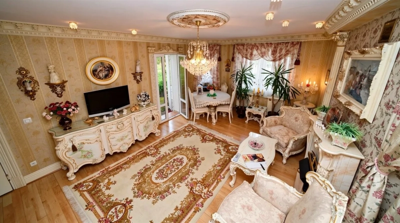 «80% дома — мои»: скандал и спор Маши Распутиной за рублевский особняк в Подмосковье