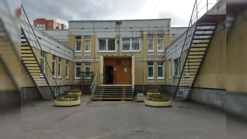 9 архитектурных адресов Питера, где рождалась легенда «Короля и Шута»: большой маршрут по местам силы Михаила Горшенева