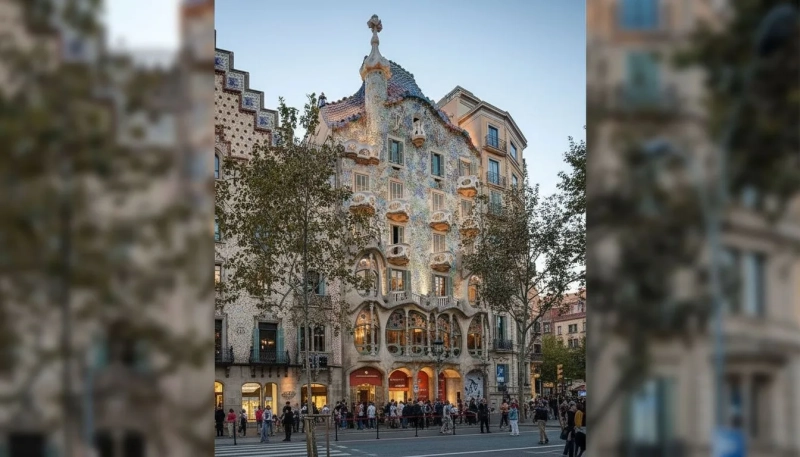 Антонио Гауди: ТОП архитектурных шедевров, которые сделали Барселону самым необычным городом Европы