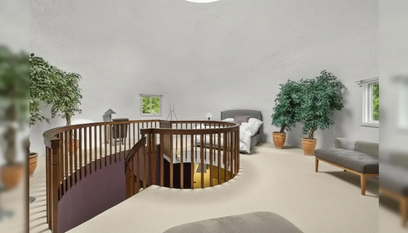 Дом, который не должен был существовать: в Мичигане продают легендарный «Луковый дом» за 1,9 млн долларов