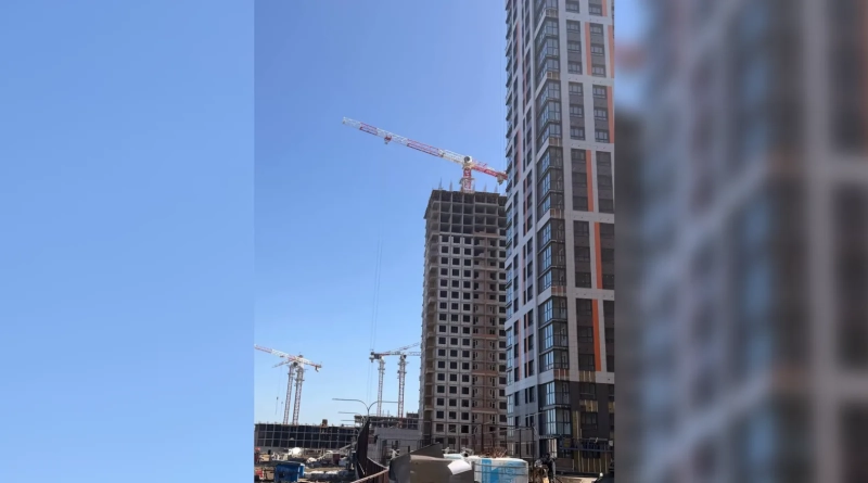 Эксклюзив: замминистра Никита Стасишин совместно с председателем комитета Госдумы РФ по строительству и ЖКХ Сергеем Пахомовым проинспектировали стройки