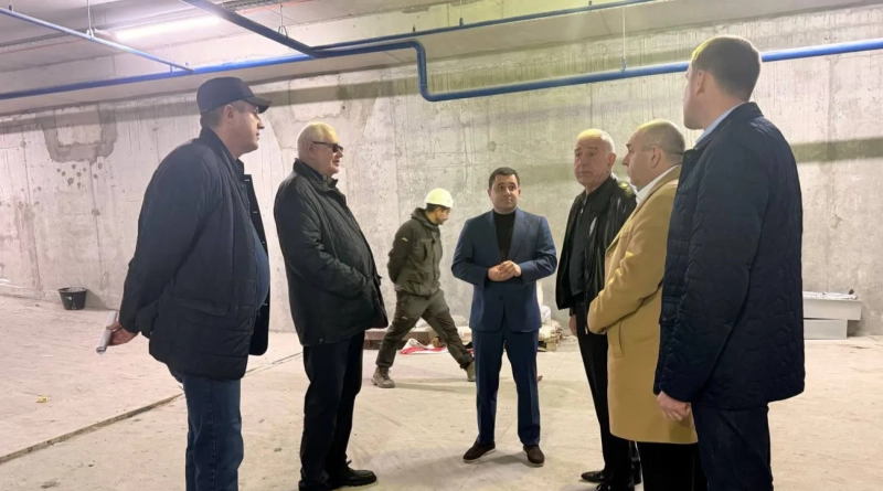 Эксклюзив: замминистра Никита Стасишин совместно с председателем комитета Госдумы РФ по строительству и ЖКХ Сергеем Пахомовым проинспектировали стройки