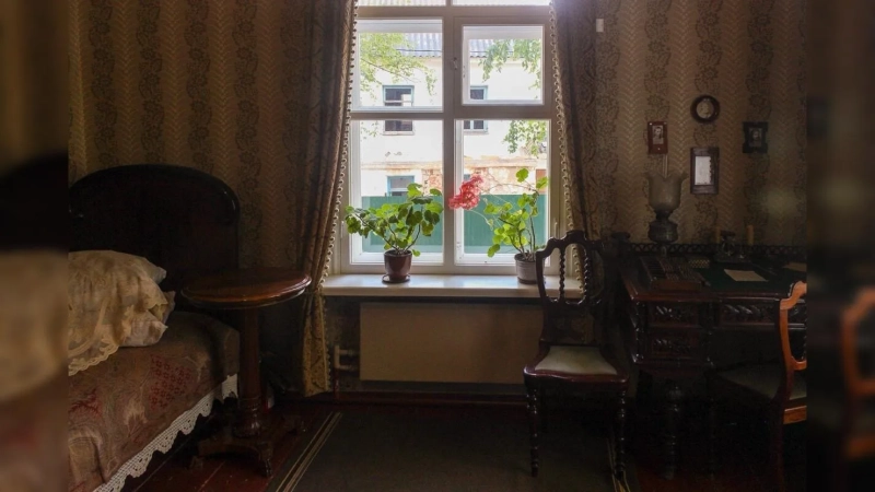 Где жил Федор Достоевский и как выглядит его единственный дом. А все-таки неплохо он жил!