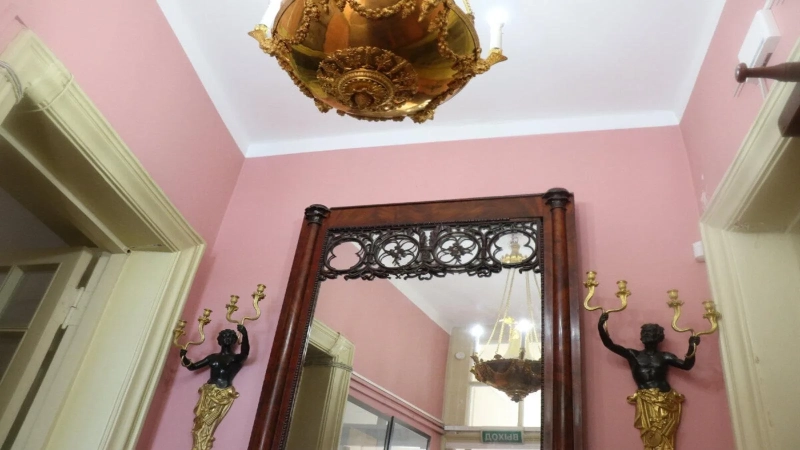 Где жил писатель Алексей Толстой: московская квартира на Спиридоновке как зеркало эпохи