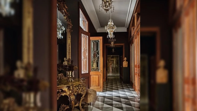 Квартира Романовых и маршала Тухачевского: где в Петербурге восстановили исторические апартаменты XIX века на Миллионной улице