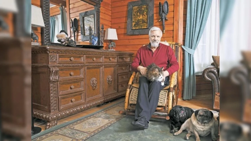 Секрет уюта без глянца: где живет Дмитрий Крылов и почему он отказался от городской жизни