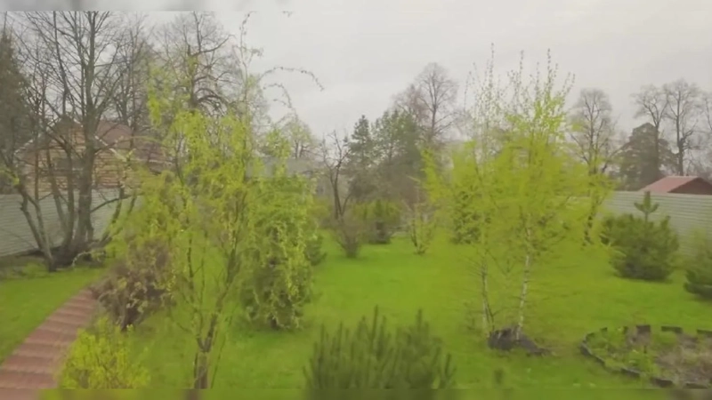 Секрет уюта без глянца: где живет Дмитрий Крылов и почему он отказался от городской жизни