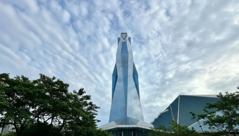 ТОП-10 самых высоких зданий мира и их значение как вершины инженерного искусства