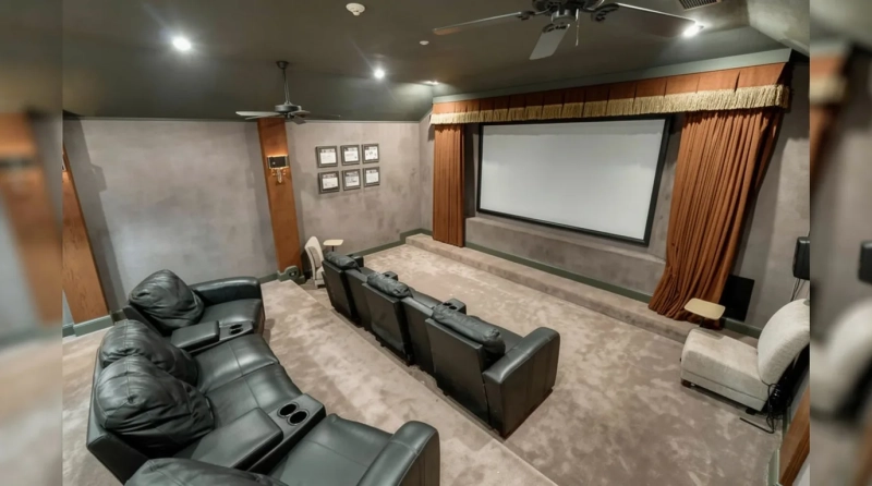 Ушел Чак Норрис,  легендарный герой боевиков: каким был дом и почему он выбрал уют вместо голливудского пафоса