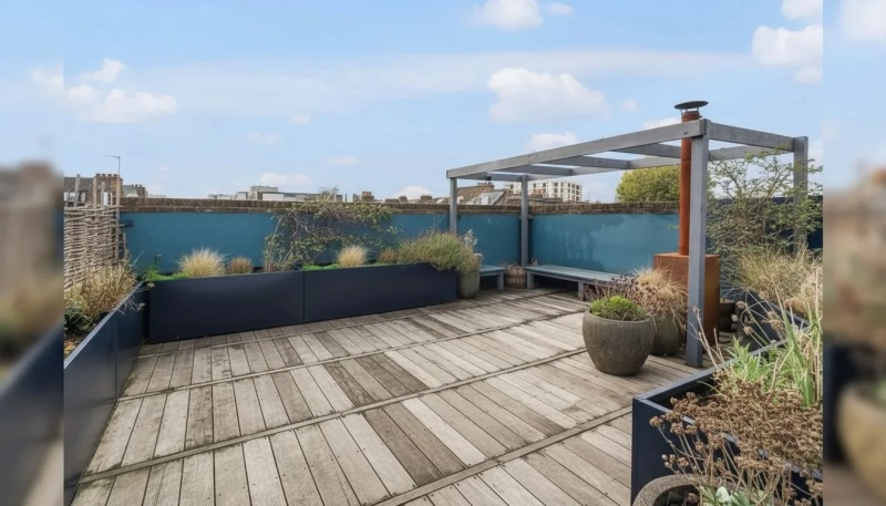 Дом в Лондоне, где жила Джиллиан Андерсон и создавала хиты Charli XCX, выставлен на продажу за 4,5 млн фунтов стерлингов