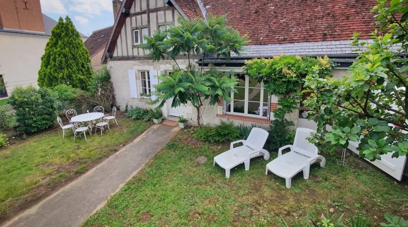 Как выглядят дачи пенсионеров во Франции, и почему их участки смотрятся дороже элитных коттеджей