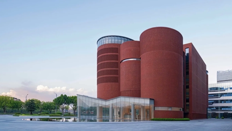 В Китае завершили строительство крупнейшего в мире музея парфюмерии 