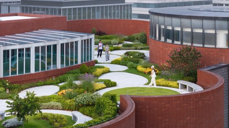 В Китае завершили строительство крупнейшего в мире музея парфюмерии 